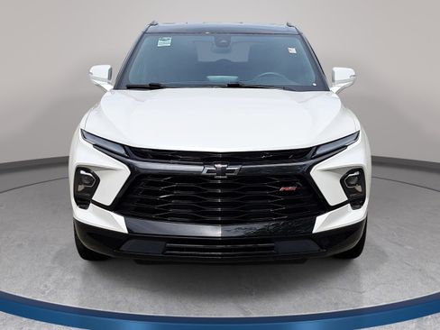 Used 2023 Chevrolet Blazer RS w/ Enhanced Convenience Package FWD image 2