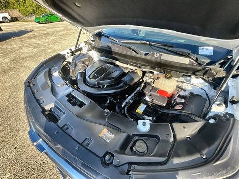 Used 2024 Chevrolet Traverse LS image 30