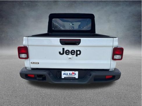 Used 2024 Jeep Gladiator Sport AWD/4WD image 11