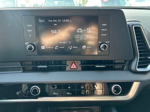 Used 2025 Kia Sportage LX image 26