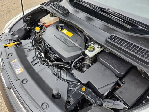 Used 2015 Ford Escape SE FWD image 38