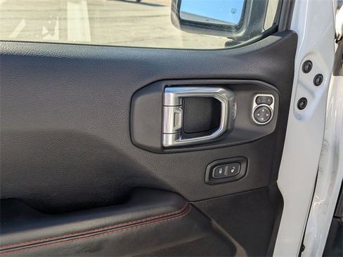 Used 2024 Jeep Wrangler Unlimited Rubicon image 13