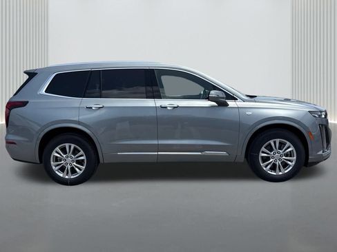 New 2025 Cadillac XT6 Luxury image 4
