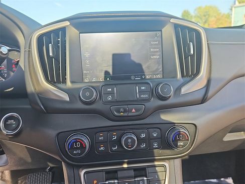 Used 2024 GMC Terrain Denali w/ Denali Premium Package image 27
