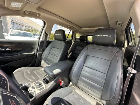 Used 2024 GMC Terrain Denali w/ Denali Premium Package AWD/4WD image 13