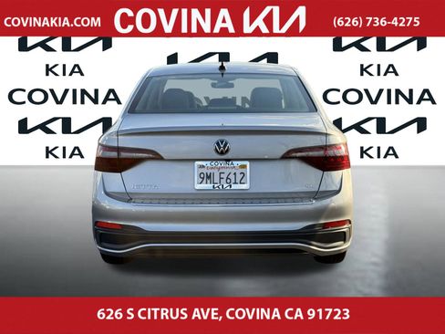 Used 2024 Volkswagen Jetta SE w/ Panoramic Sunroof Package image 7