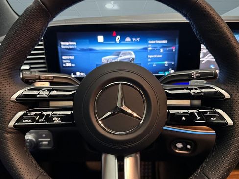 Used 2025 Mercedes-Benz GLS 450 4MATIC image 21