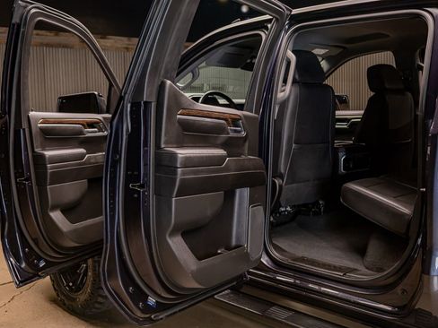 Used 2022 GMC Sierra 1500 Elevation w/ Elevation Premium Package image 28