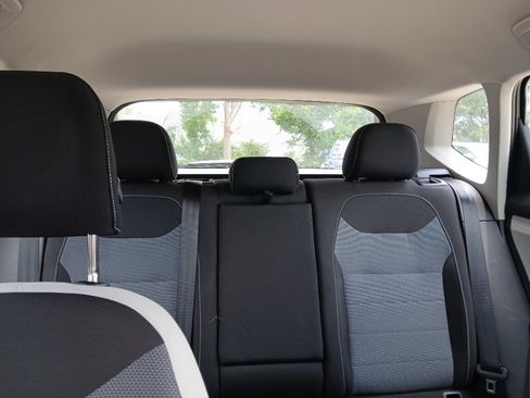 Used 2025 Volkswagen Taos S FWD image 22