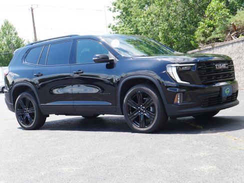 Certified 2026 GMC Acadia Elevation w/ Black Edition AWD/4WD image 11