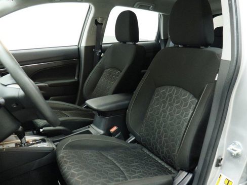 Used 2024 Mitsubishi Outlander Sport ES AWD/4WD image 8