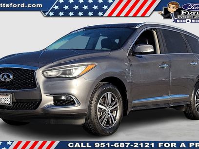 Used 2019 INFINITI QX60 Luxe w/ Essential Package