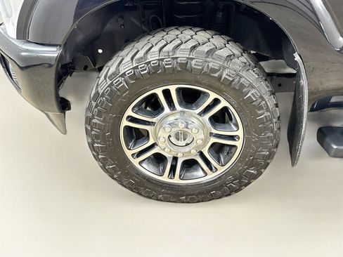 Used 2016 Ford F350 Platinum w/ Platinum Package AWD/4WD image 28