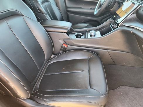 Used 2023 Jeep Grand Cherokee L Limited image 14