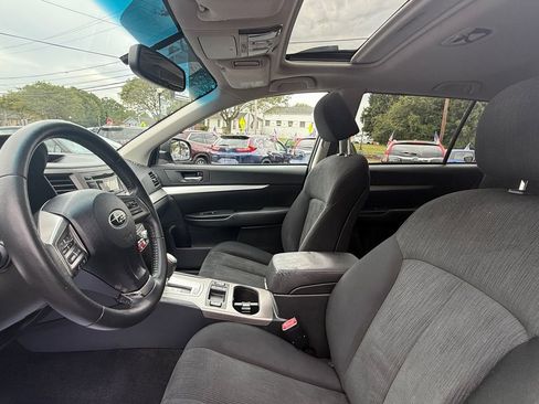 Used 2013 Subaru Outback 2.5i Premium image 9