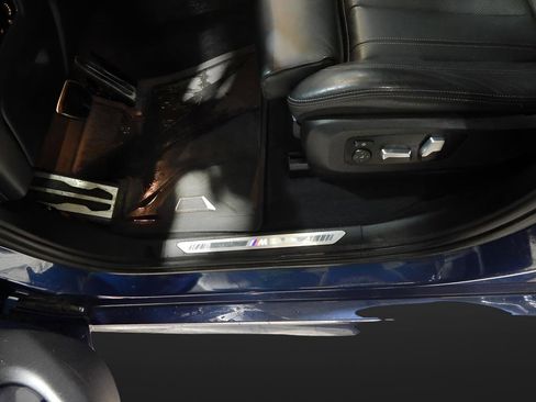 Used 2022 BMW X5 xDrive40i w/ M Sport Package image 8