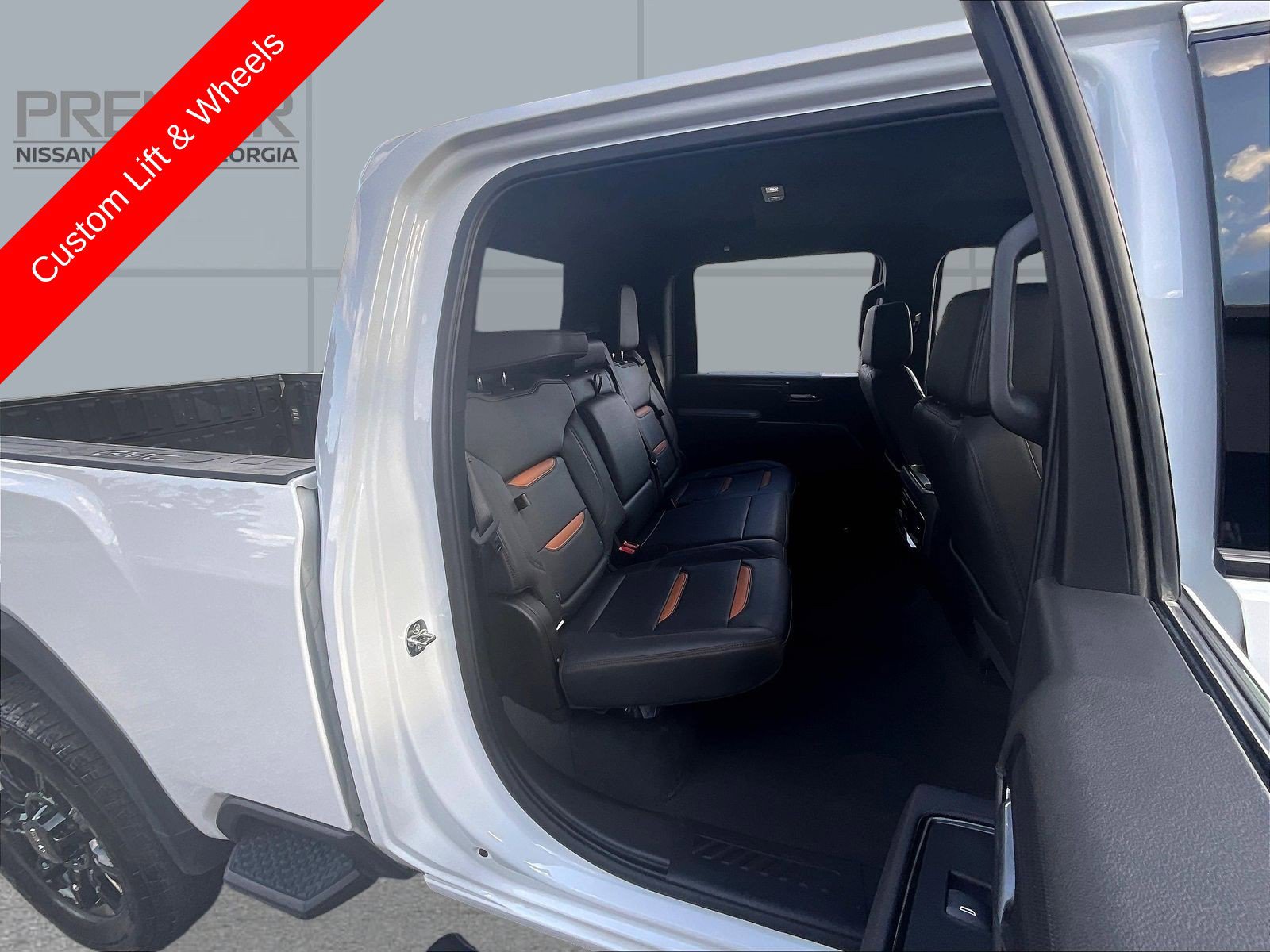 Used 2025 GMC Sierra 2500 AT4 AWD/4WD image 28