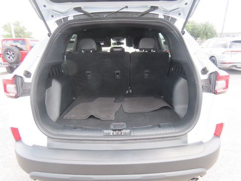 Used 2025 Ford Escape ST-Line FWD image 14