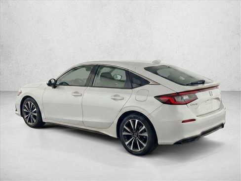 Used 2024 Honda Civic EX-L image 5