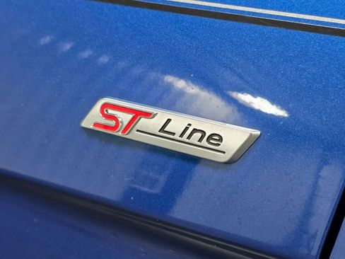 Used 2022 Ford Edge ST-Line w/ Class II Trailer Tow Package AWD/4WD image 6