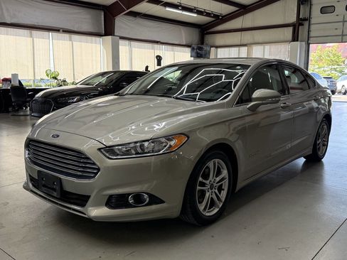 Used 2015 Ford Fusion Titanium FWD image 5