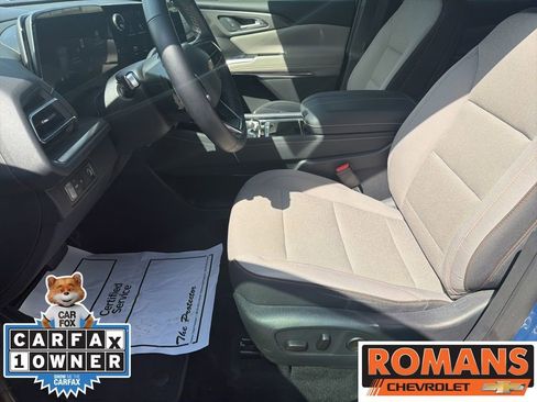 Used 2024 Chevrolet Traverse LT FWD image 11