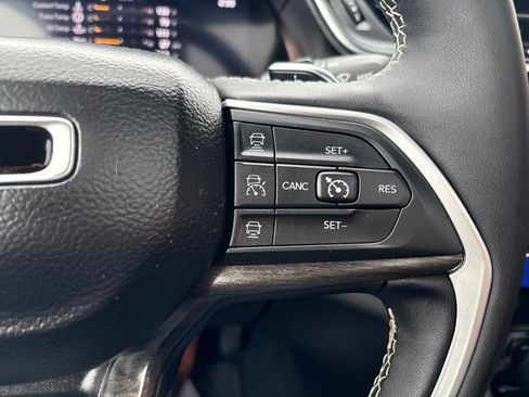 Used 2024 Jeep Grand Cherokee L Limited w/ Luxury Tech Group II image 18