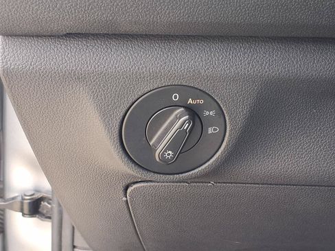 Used 2020 Volkswagen Jetta SE FWD image 21