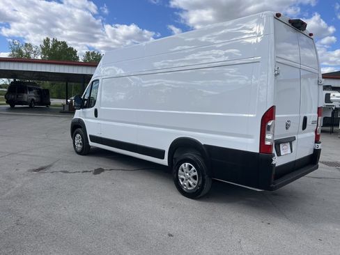 Used 2024 RAM ProMaster 3500 w/ Quick Order Package 22G SLT FWD image 8