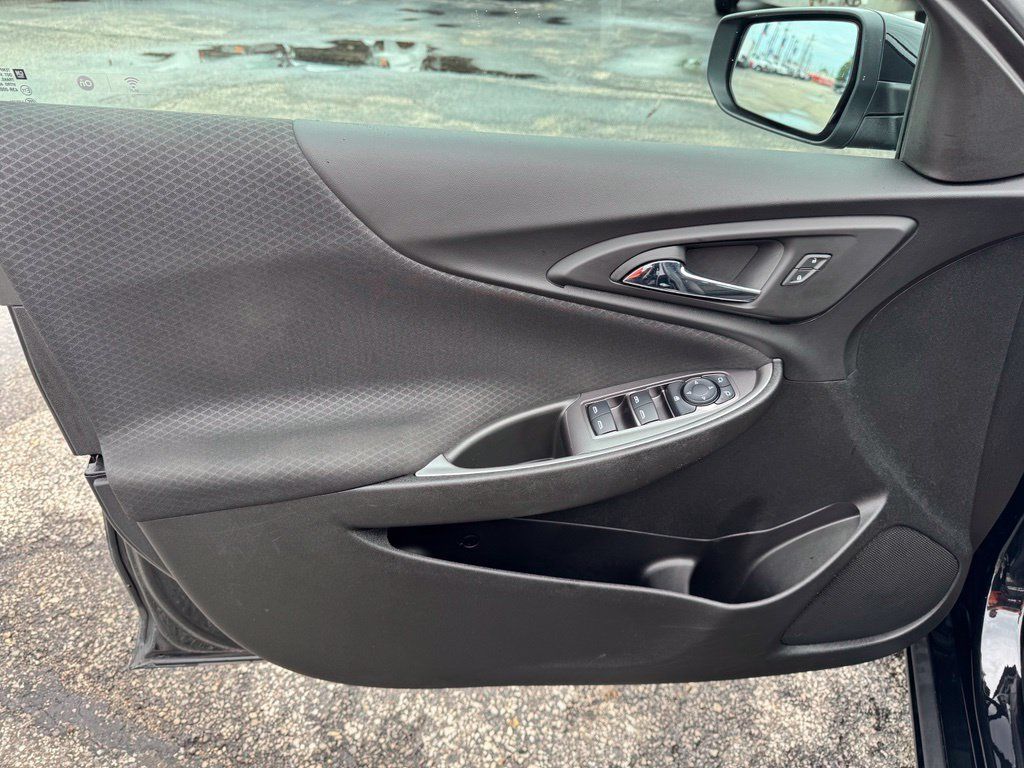 Certified 2023 Chevrolet Malibu LT w/ Midnight Edition FWD image 9