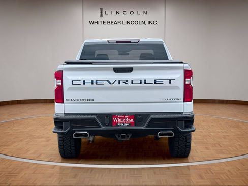 Used 2019 Chevrolet Silverado 1500 Custom Trail Boss w/ Custom Convenience Package AWD/4WD image 6