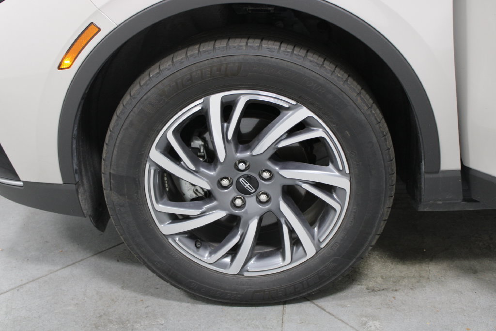 Used 2023 Lincoln Corsair AWD w/ Equipment Group 101A image 43
