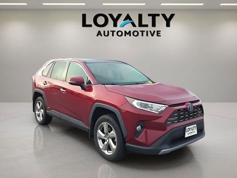 Used 2021 Toyota RAV4 Limited image 7