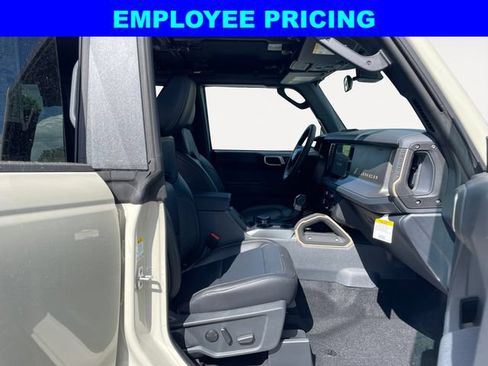 New 2026 Ford Bronco Badlands w/ Sasquatch Package AWD/4WD image 15