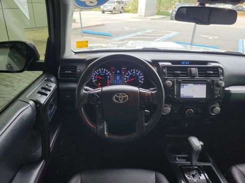 Used 2018 Toyota 4Runner TRD Off-Road Premium image 26