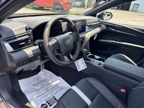 New 2025 Toyota Camry SE image 15