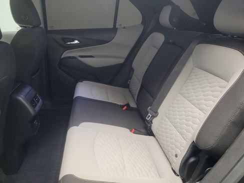 Used 2020 Chevrolet Equinox LS w/ LS Convenience Package image 16