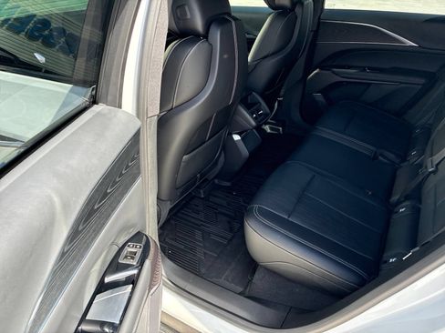 Used 2024 Cadillac Lyriq Luxury w/ LPO, Floor Liner Package AWD/4WD image 18