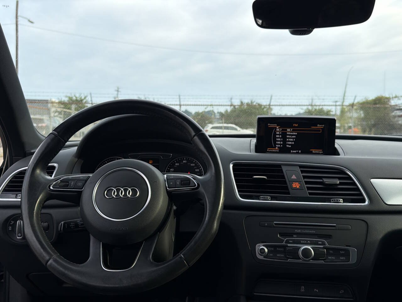 Used 2018 Audi Q3 2.0T Premium w/ Convenience Package FWD image 22