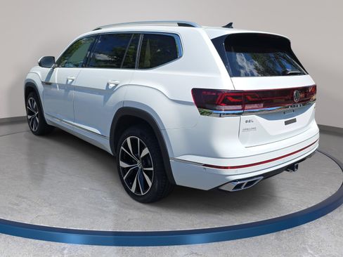 Certified 2024 Volkswagen Atlas SEL Premium R-Line AWD/4WD image 7