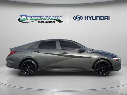 Used 2024 Hyundai Elantra SEL FWD image 9