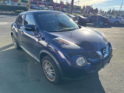 Used 2015 Nissan Juke SV image 4