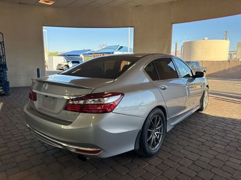 Used 2017 Honda Accord Sport image 5