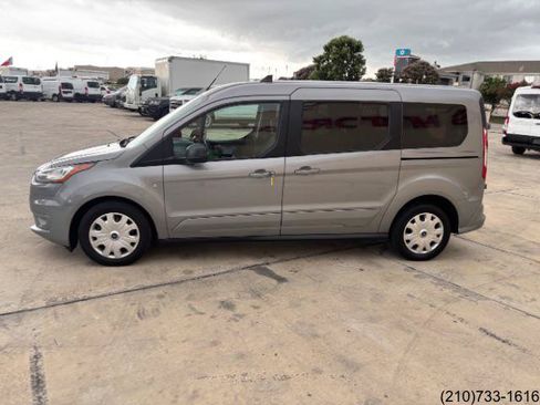 Used 2022 Ford Transit Connect XLT FWD image 4