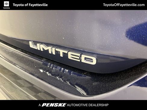 Used 2026 Toyota Highlander Limited image 4