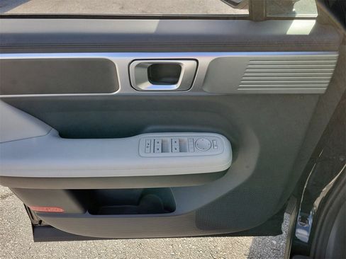 Used 2025 Hyundai Santa Fe SEL image 13