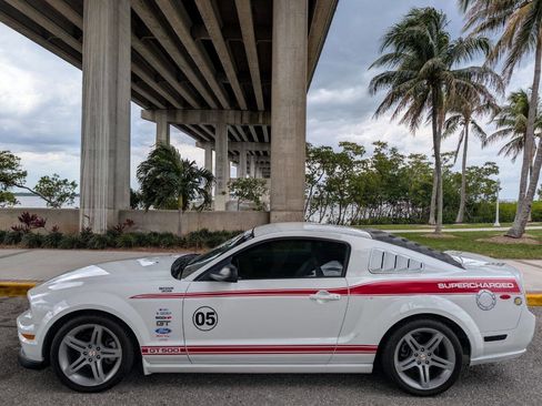 Used 2005 Ford Mustang GT Premium RWD image 9