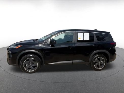Used 2025 Nissan Rogue SV FWD image 8