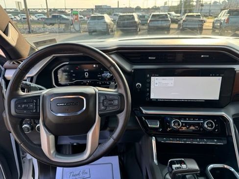 Used 2022 GMC Sierra 1500 Denali AWD/4WD image 15