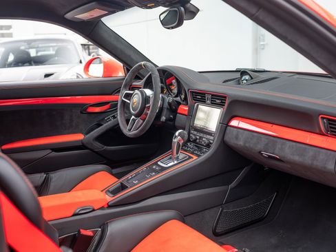 Used 2016 Porsche 911 GT3 RS image 19